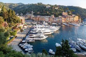 bareboat vs crewed 6 Things You Need to Consider Before Chartering a Yacht for Your Vacation
