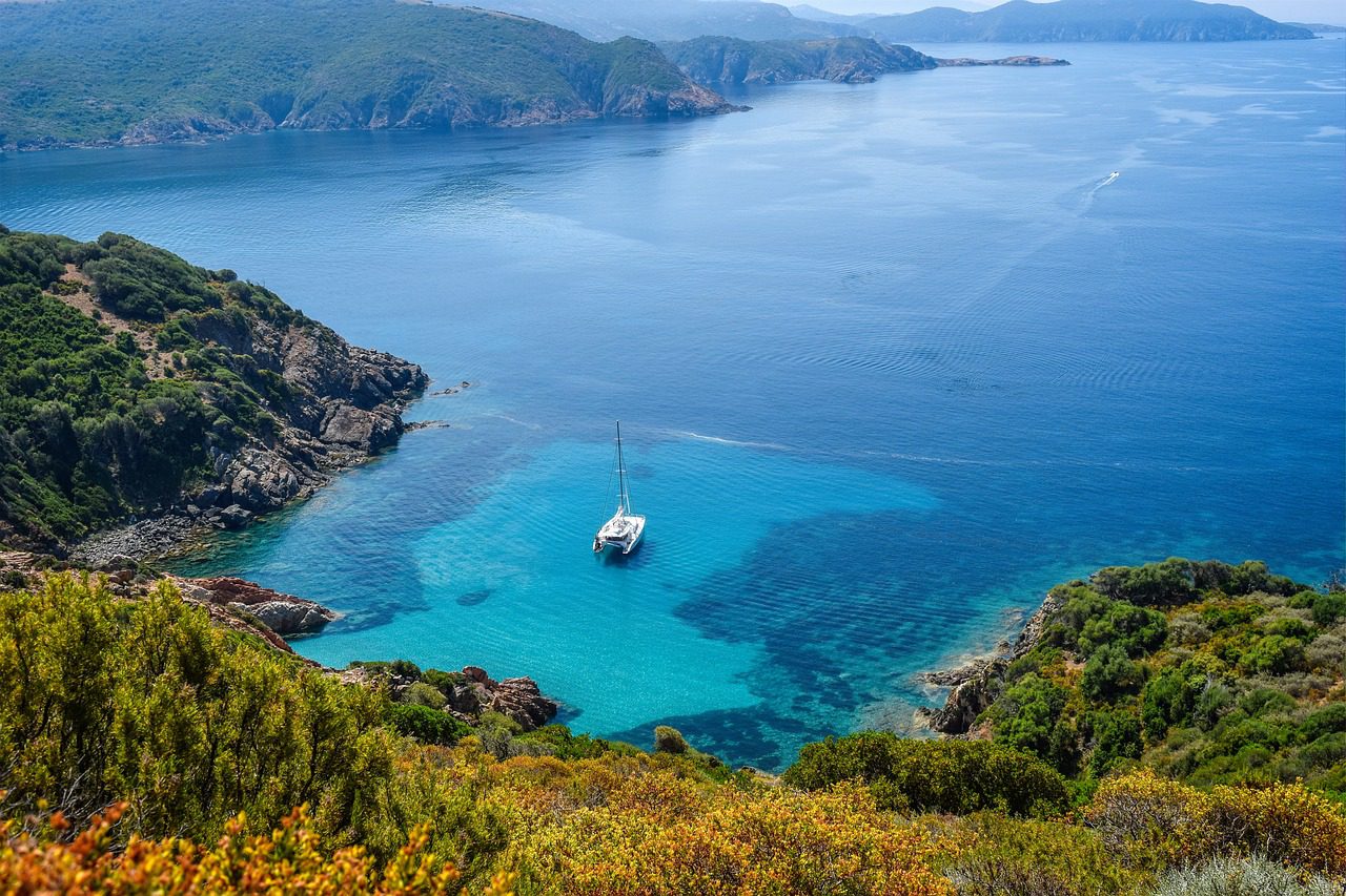 Why Charter a Luxury Yacht